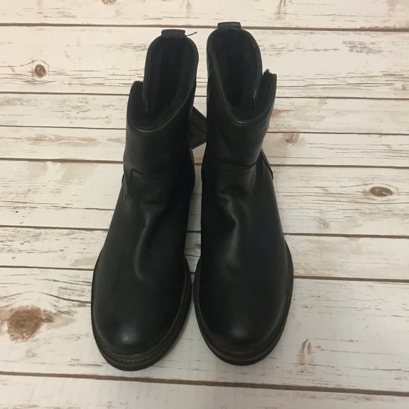 Frye Ankle Boot B7-89 - Picture 3 of 5